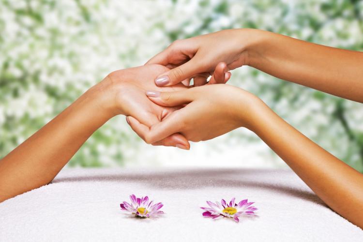 Massage des mains et bras